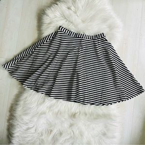 New York & Company Stretch A-line Flare Swing Striped Skirt, XS